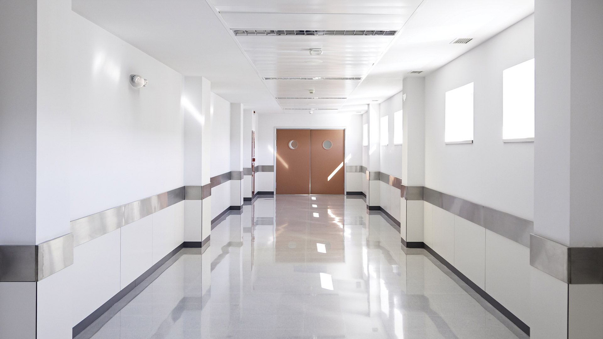 ELM4L_Hospital-Hallway