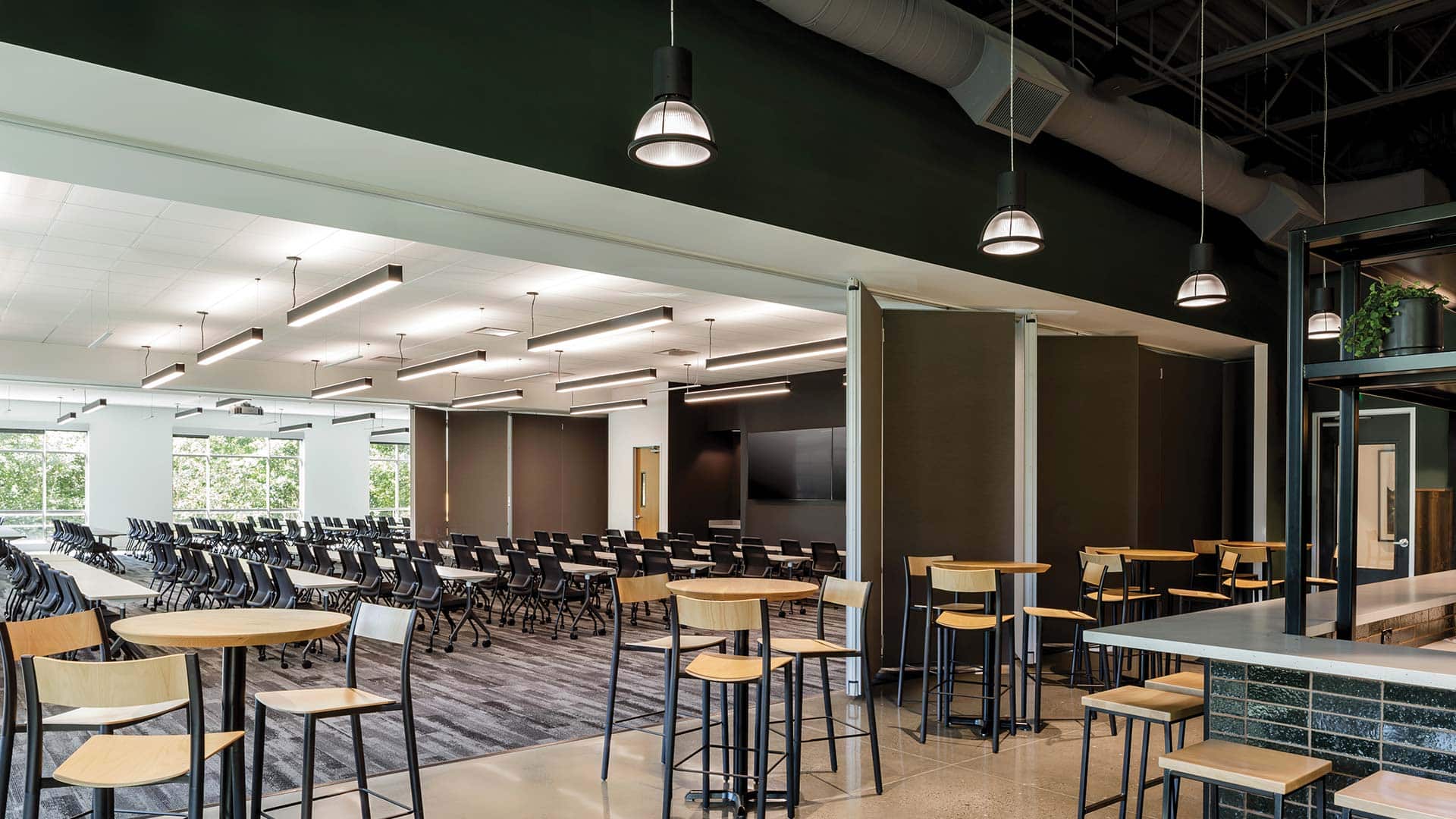 photo-gallery-commercial-office-columbia-distributing-04