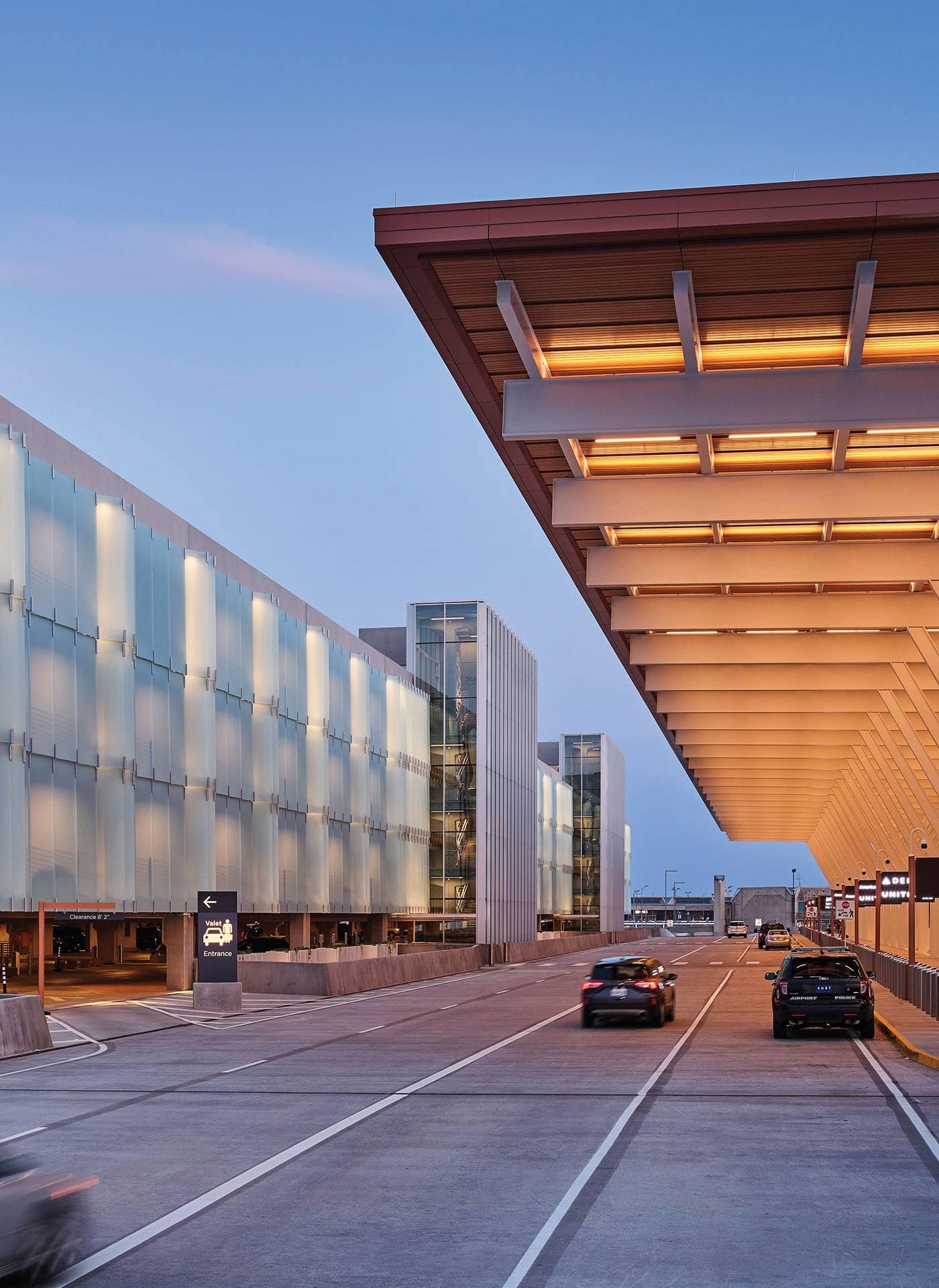 photo-gallery-garage-kansas-city-international-airport-parking-garage-09